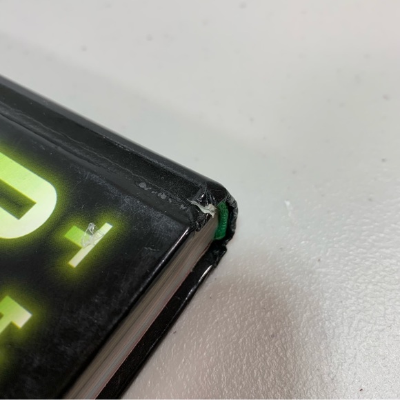 Guinness World Records 2Hardbound books- the Guiness book of Records 1999 & 2002 - Picture 4 of 12